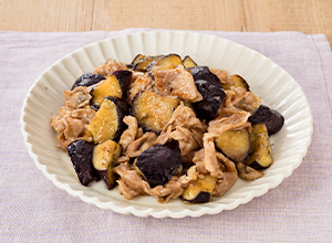 黒酢たまねぎドレッシングで！豚ばらなす