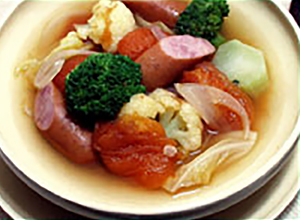 野菜たっぷりトマトスープ